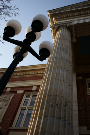 Mercer County Courthouse & Lamppost